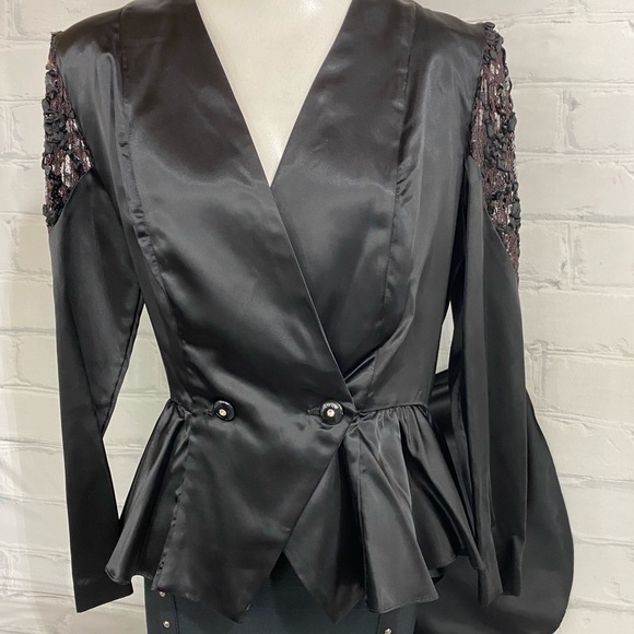 Jacket With Tails - Picture 2 of 16